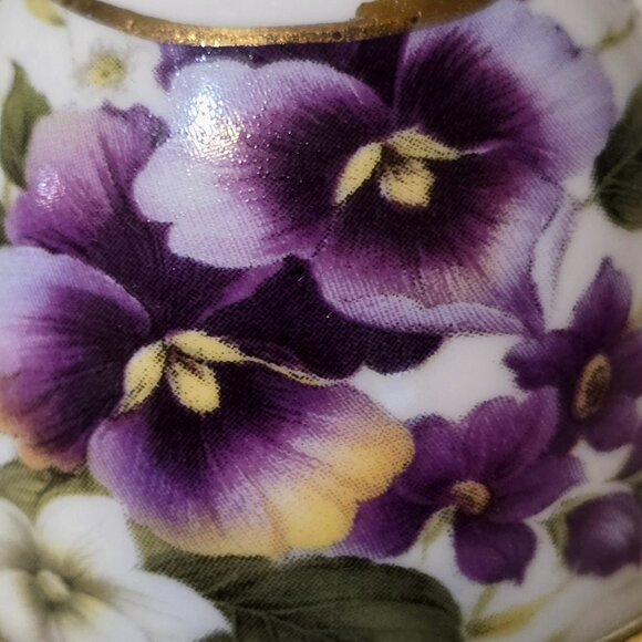 Formalities by Baum Bros Porcelain Egg Shaped Pedestal Trinket Box - Picture 5 of 5